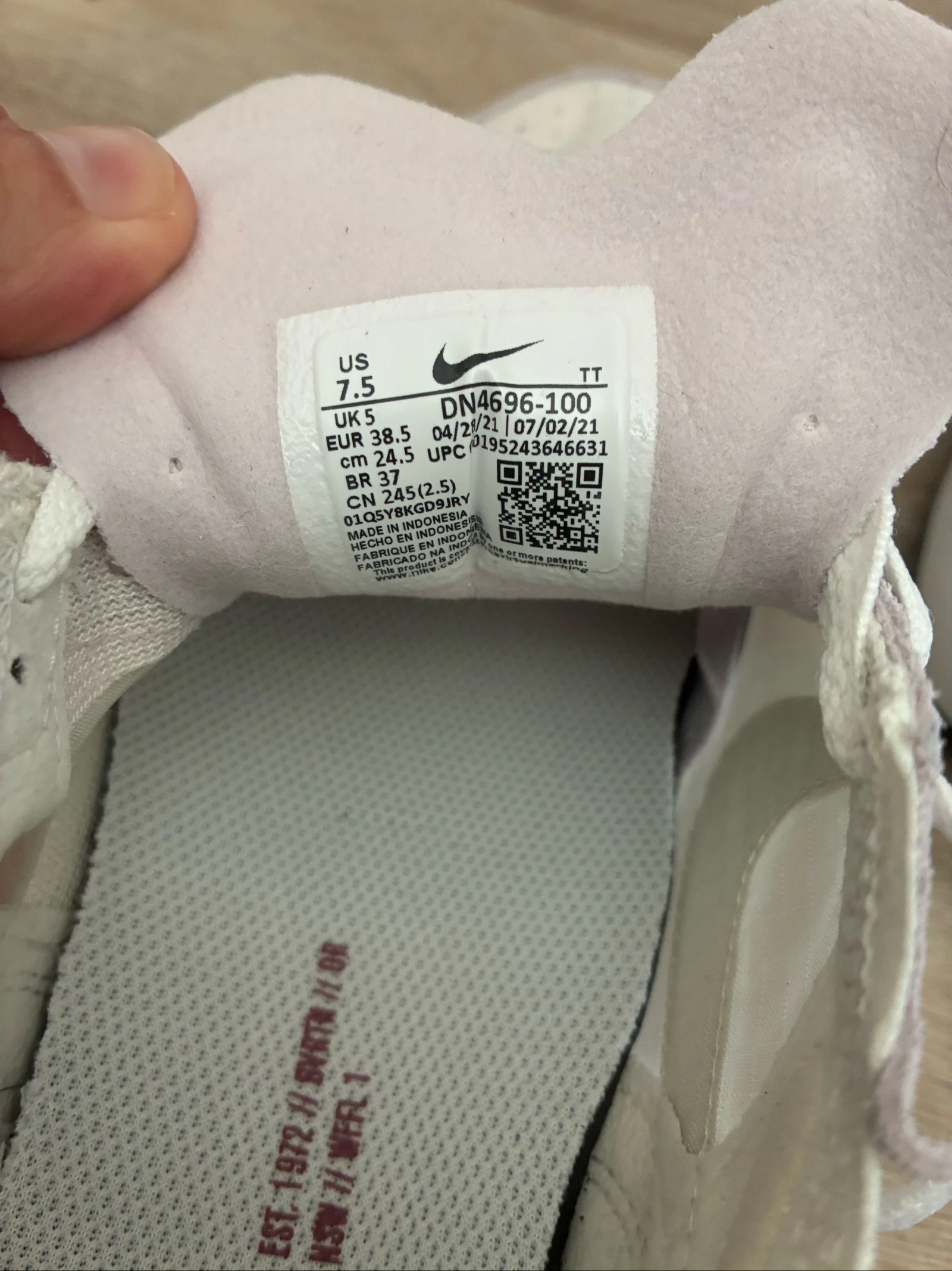Basket Nike Waffle taille 38,5 – photo 4